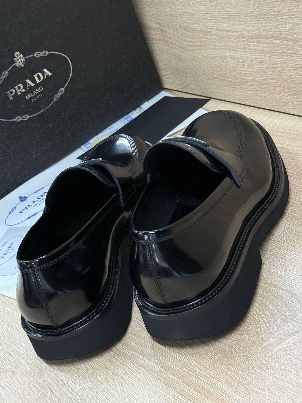 Лоферы Prada