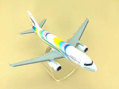 Модель самолета Airbus A319 (М1:100, Bangkok air)