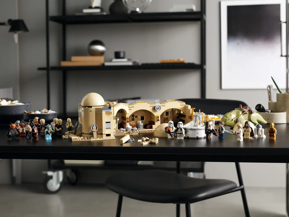 Конструктор LEGO Star Wars 75290 Кантина Мос-Эйсли