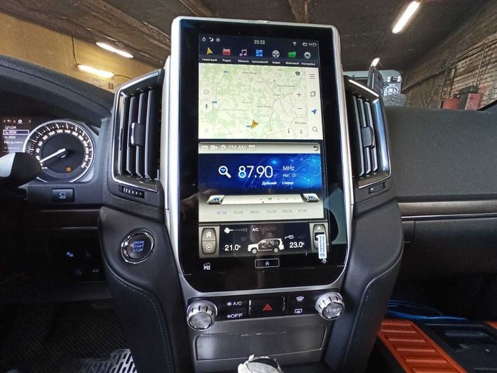 Магнитола для Toyota Land Cruiser 200 2015-2021 (без JBL) - Kuberg ZF-1807L-GE "Тесла-Стиль" монитор 13.6" на Android 13, Быстрая, Carplay, 4G SIM слот