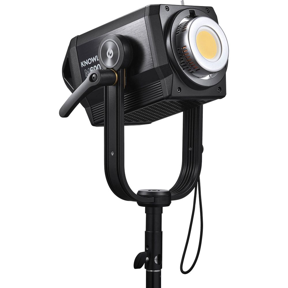 Светодиодный осветитель Godox Knowled M600D