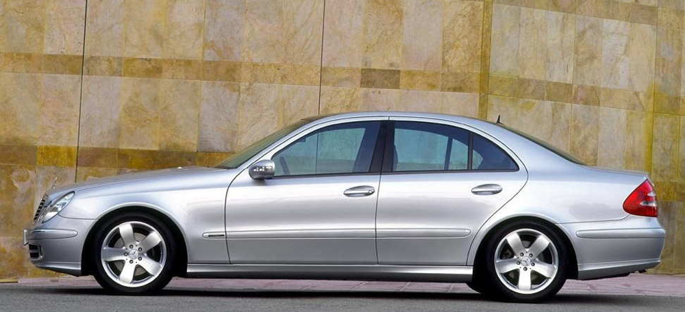 Порог правый Mercedes W211 (Klokkerholm) седан