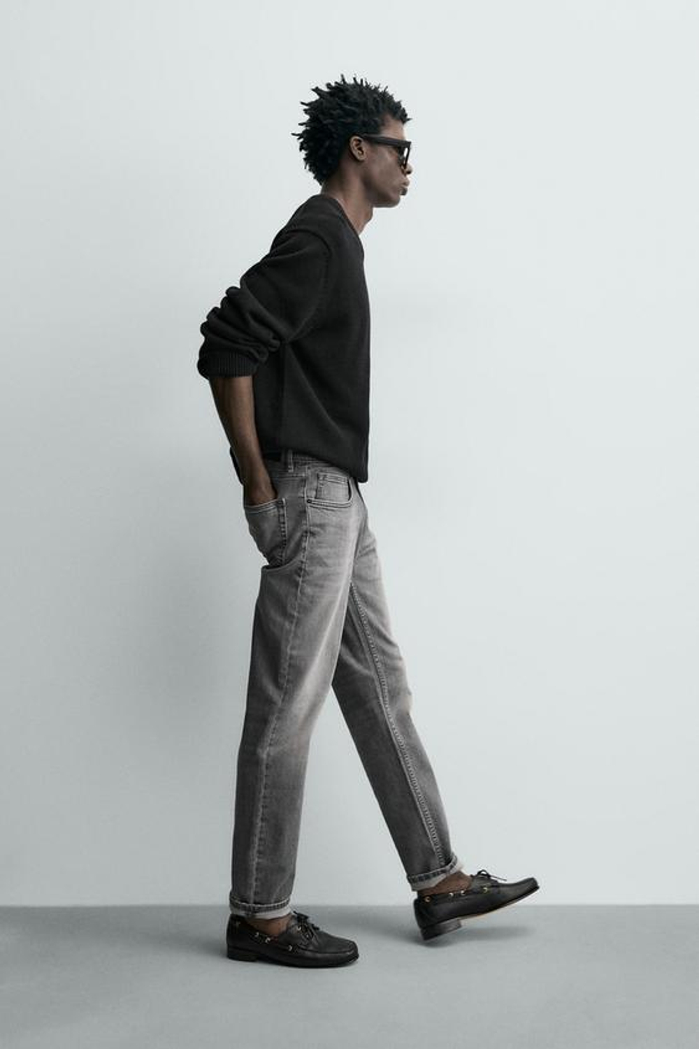 ZARA БАЗОВЫЕ ДЖИНСЫ SLIM FIT, СВЕТЛО-СЕРЫЙ