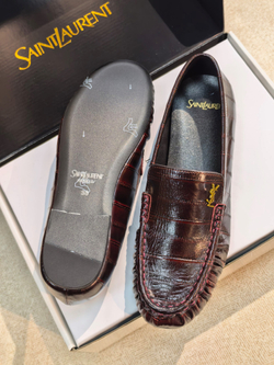 Лоферы Yves Saint Laurent