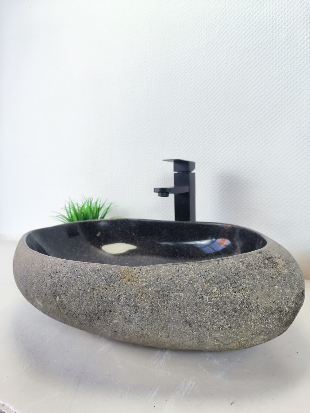 Раковина из речного камня RS-66191 54х42х15 из натурального камня