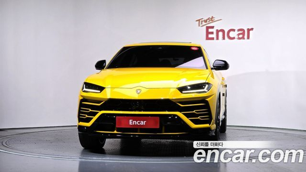 Lamborghini Urus 4.0 V8 — 2021