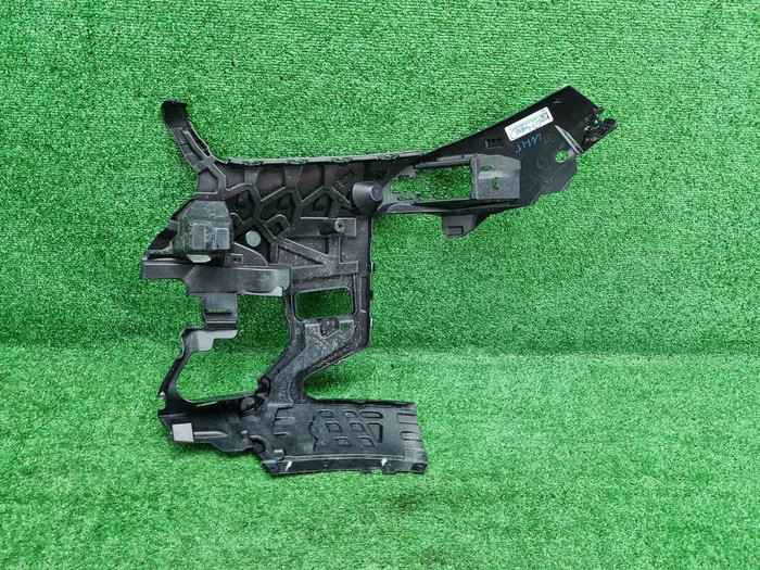 Кронштейн перед. бампера BMW X6 G06 23-нв M-paket