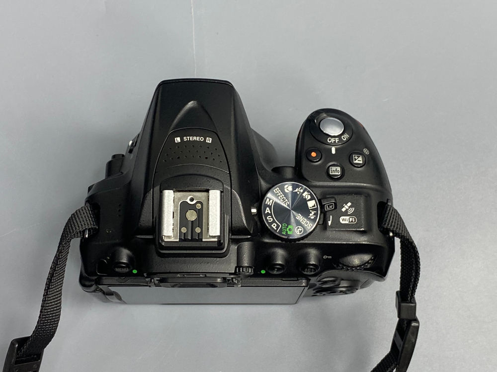 Nikon D5300 Kit 18-55mm 3.000 кадров