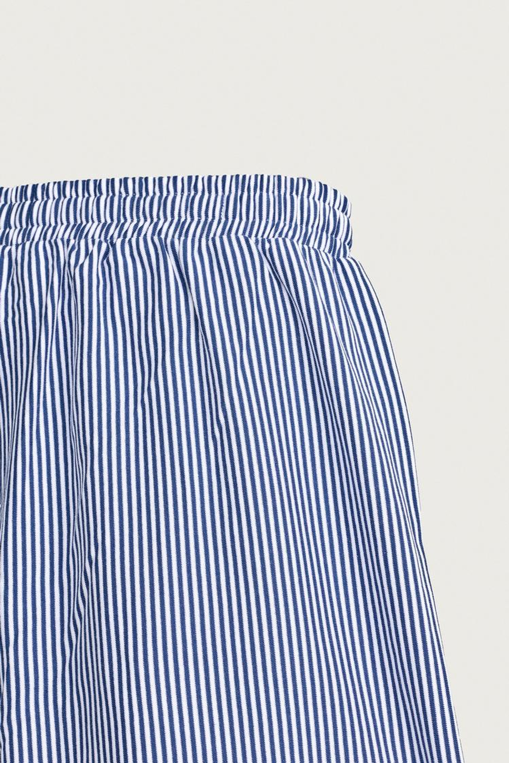 ZARA ШОРТЫ RELAXED FIT В ПОЛОСКУ С НАШИВКАМИ, СИНИЙ/БЕЛЫЙ
