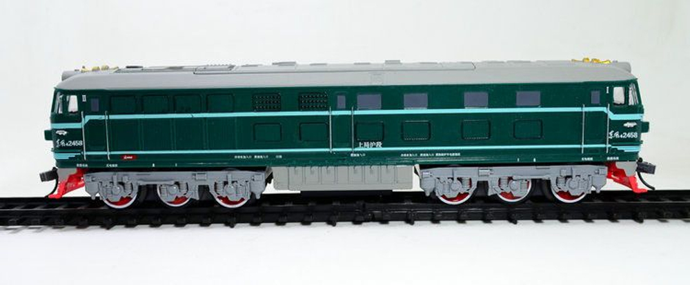 aole 22899 железная дорога , модель тепловоза Dongfeng 4B с двумя вагонами , размер путей 1.86 м на 1.03 м , цвет зеленый