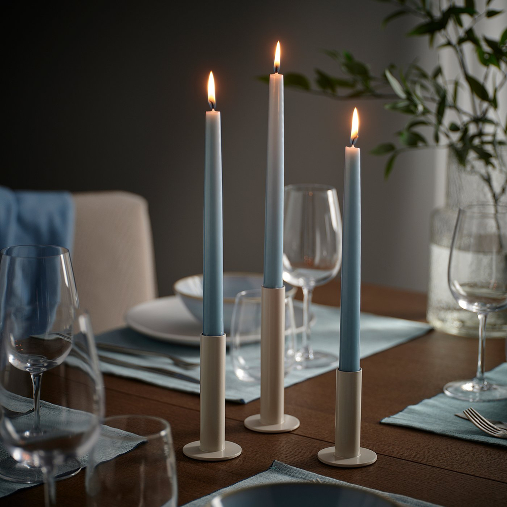 IKEA KLOKHET  (ИКЕА КЛОКХЕТ)  -  Свеча коническая без аромата - бледно-голубой 25 см