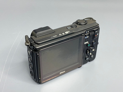 Nikon Coolpix W300 Присутствует затертость на объективе