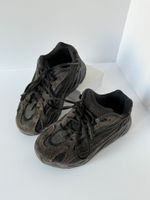 Кроссовки Adidas YeeZy, 28,5