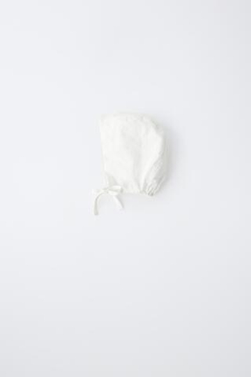 ZARA ЧЕПЧИК ИЗ ЛЬНА И ХЛОПКА С КРУЖЕВОМ, БЕЛЫЙ