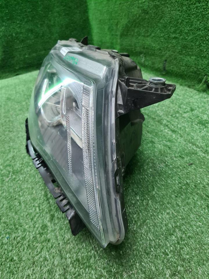 Фара правая Geely Atlas 1 (2016-2022) LED