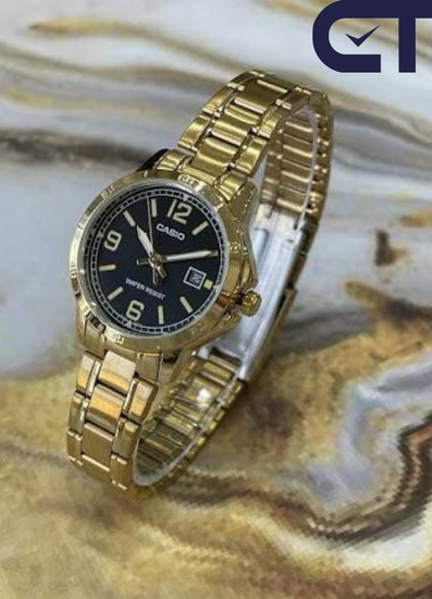 Casio LTP-V004G-1B — женские часы с золотистым браслетом