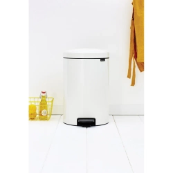 Brabantia Контейнер для мусора NewIcon 20л белый 111846