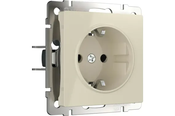 Розетка Werkel с заземлением + шторка IP31 слоновая кость 25905