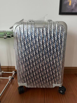 Дорожный чемодан Rimowa x DIOR