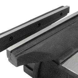 Тиски стальные с наковальней 8''(200мм) FORSTIME FT-6540208