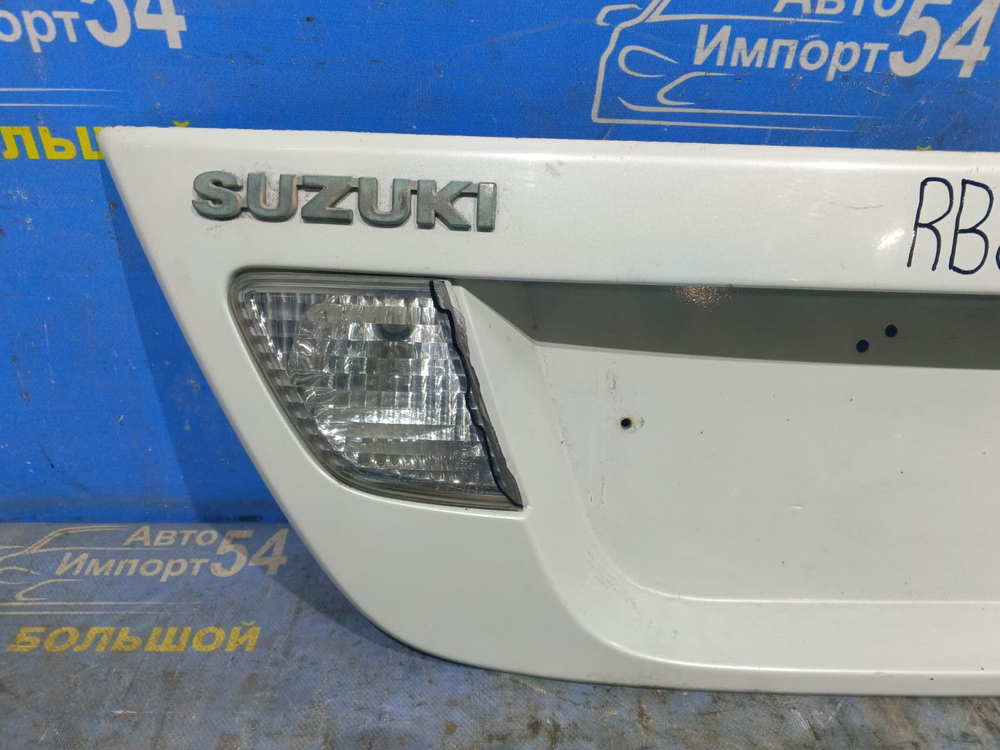 Вставка в багажник центральная SUZUKI AERIO 2001-2007