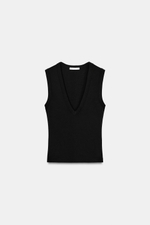 ХЛОПКОВАЯ ФУТБОЛКА В ПОЛОСКУ С V-ОБРАЗНЫМ ВЫРЕЗОМ — ZARA