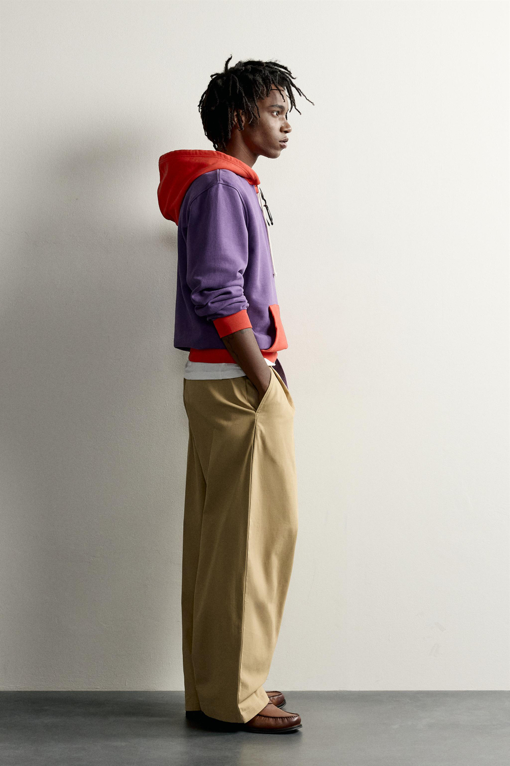 ХУДИ С КОНТРАСТАМИ FRUIT OF THE LOOM™ — ZARA