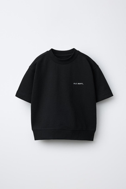 ZARA ТОЛСТОВКА С КОРОТКИМИ РУКАВАМИ И РЕЛЬЕФНОЙ НАДПИСЬЮ, ЧЕРНЫЙ