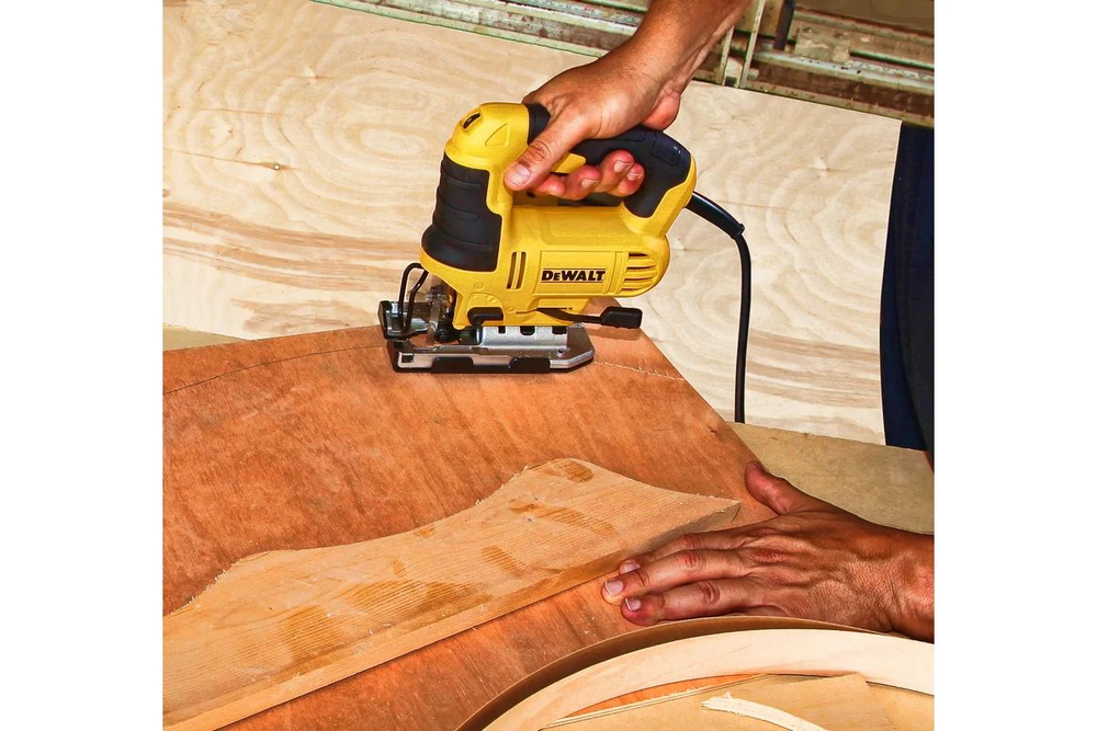 Dewalt Лобзик, 650Вт,85мм, 500-3200ход/мин DWE349-QS