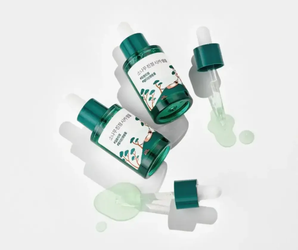Успокаивающая сыворотка с центеллой и экстрактом сосны Round Lab Pine Calming Cica Ampoule 30 мл. (Срок годности до 07.05.2027)
