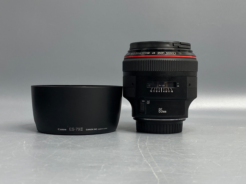 Canon EF 85mm 1.2 L II USM
