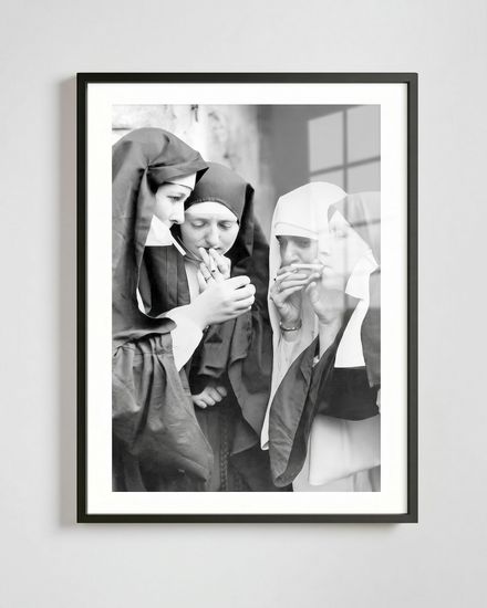 Постер "Nuns smoking"