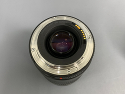 Canon EF 75-300mm 4-5.6 III царапина на линзе