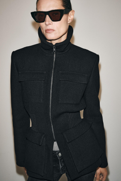 ZARA КУРТКА С ПОДПЛЕЧНИКАМИ И ШЕРСТЬЮ — ZW COLLECTION, ЧЕРНЫЙ
