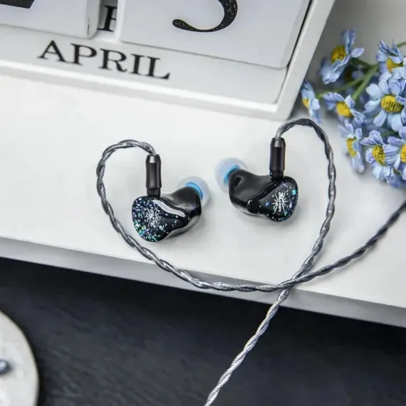 Kiwi Ears Astral Blue