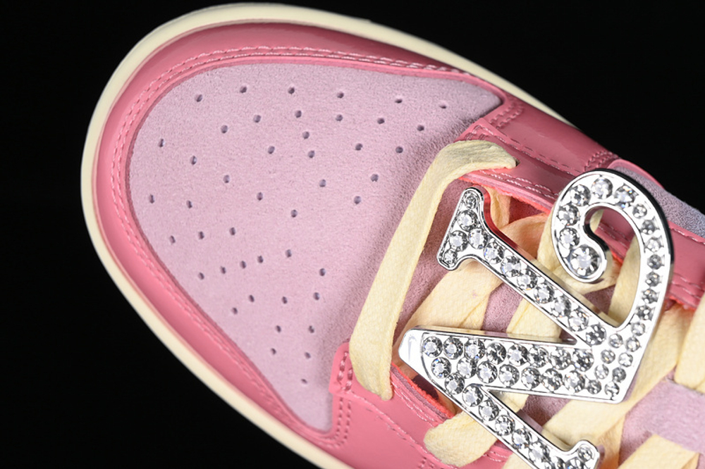 Nike Dunk Low «Barbie»