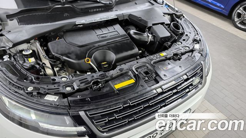 Land Rover Range Rover Evoque P250 S — 2024