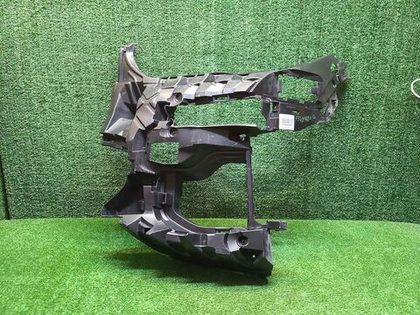 Кронштейн бампера левый BMW X5 G05 (18-23) M-paket