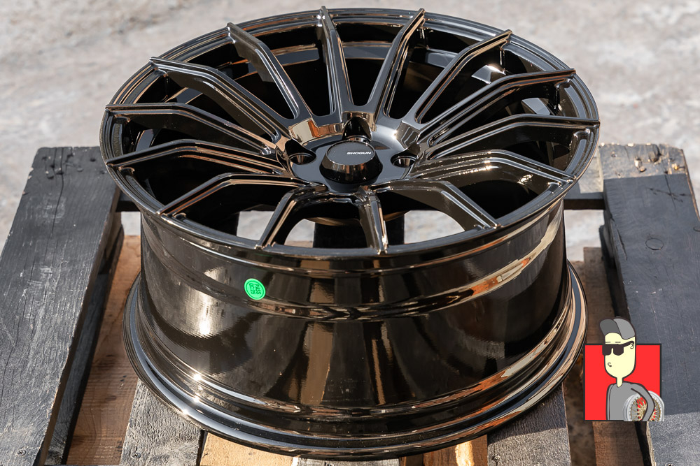 Комплект дисков Shogun S15 17x8 et35 5x108