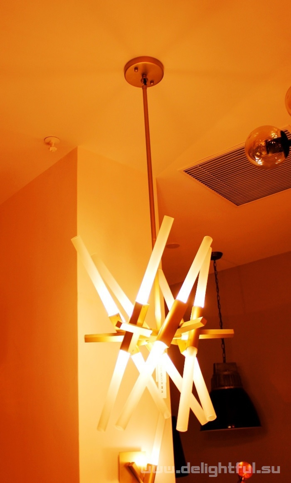 люстра ASTRAL AGNES CHANDELIER 12 LIGHTS for ROLL & HILL ( gold )