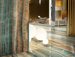 ECCENTRIC LUXE