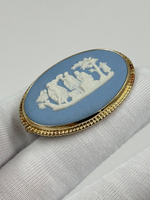 Брошь Wedgwood голубая