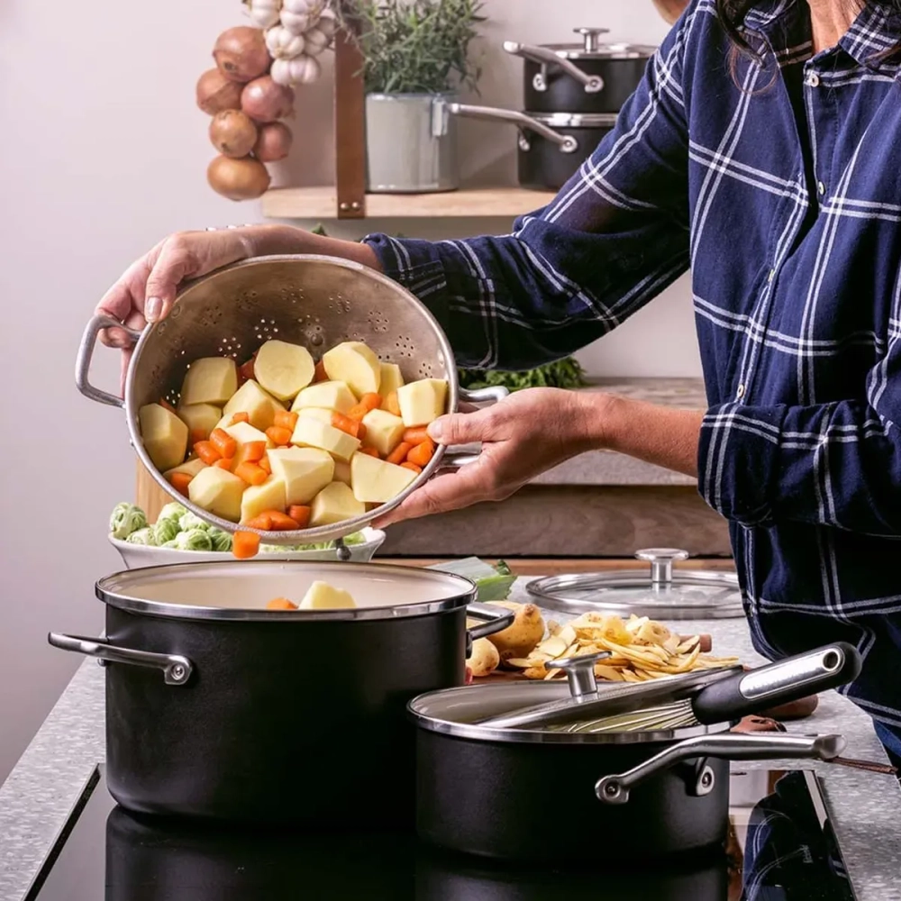 KitchenAid Кастрюля Steel Core Enamel 20 см 3,7 л с крышкой матовая черная EAN 4894871004054