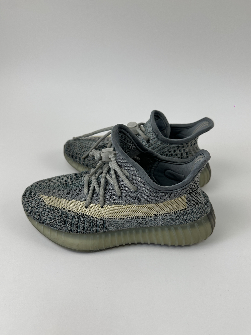 Кроссовки Adidas Yeezy boost