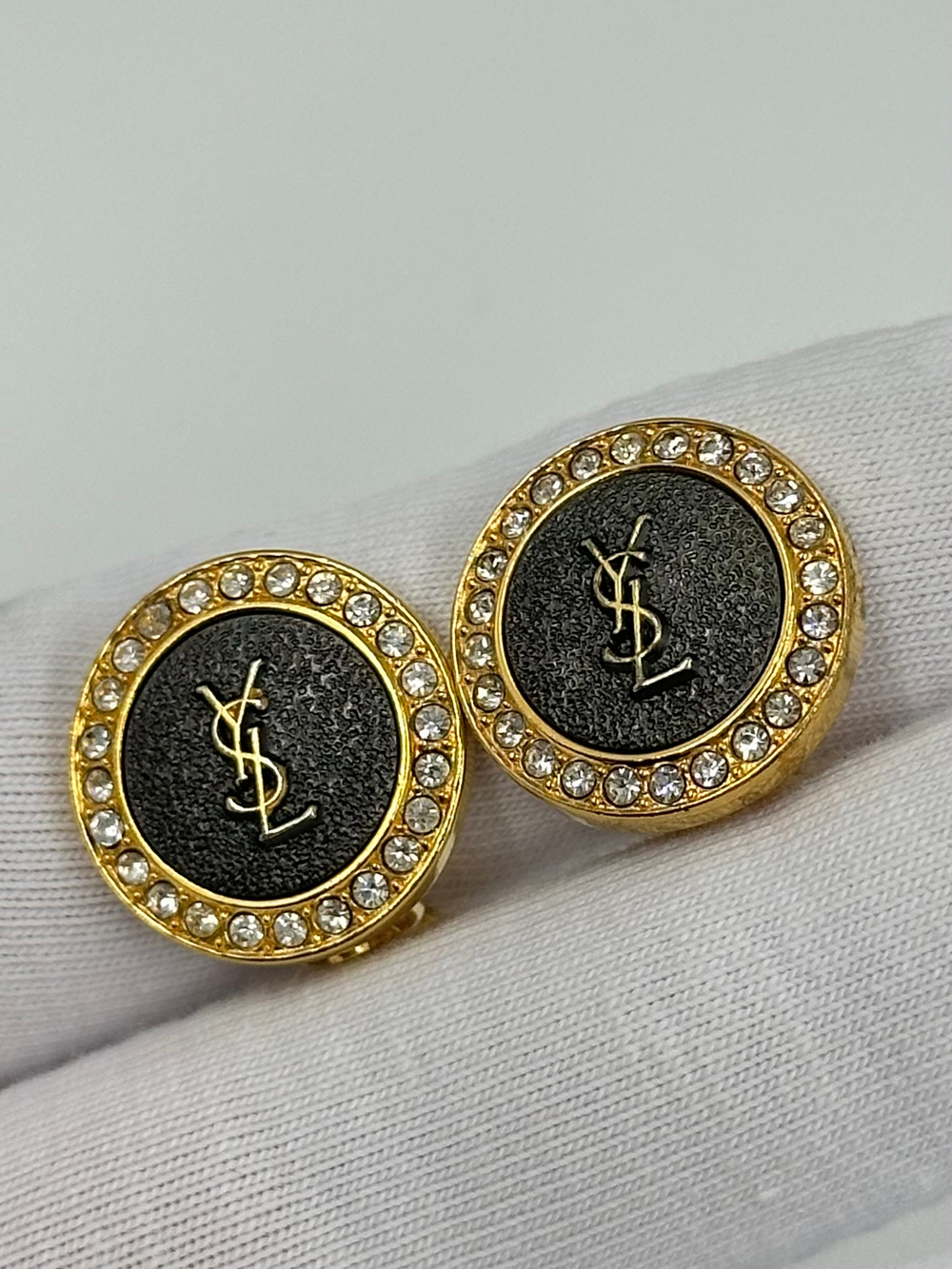 Клипсы Yves Saint Laurent