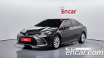 Toyota Camry 2.5 LE Hybrid — 2022