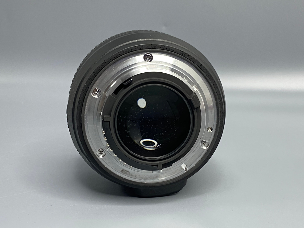 Nikon AF-S NIKKOR 50mm f/1.4G — налёт на линзе