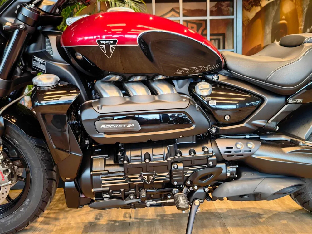 Triumph Rocket III R STORM 2024