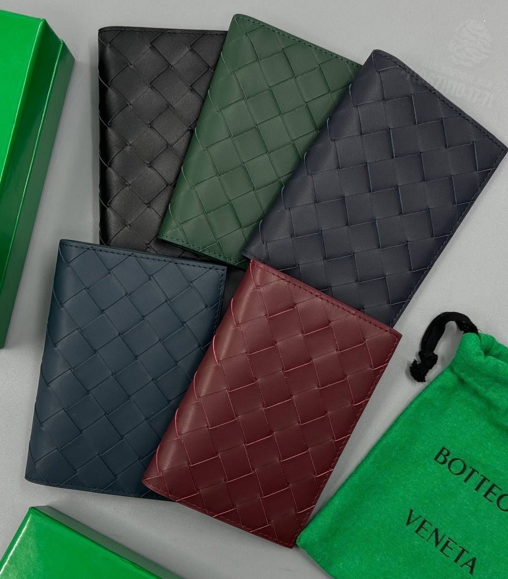 Обложка для паспорта Bottega Veneta
