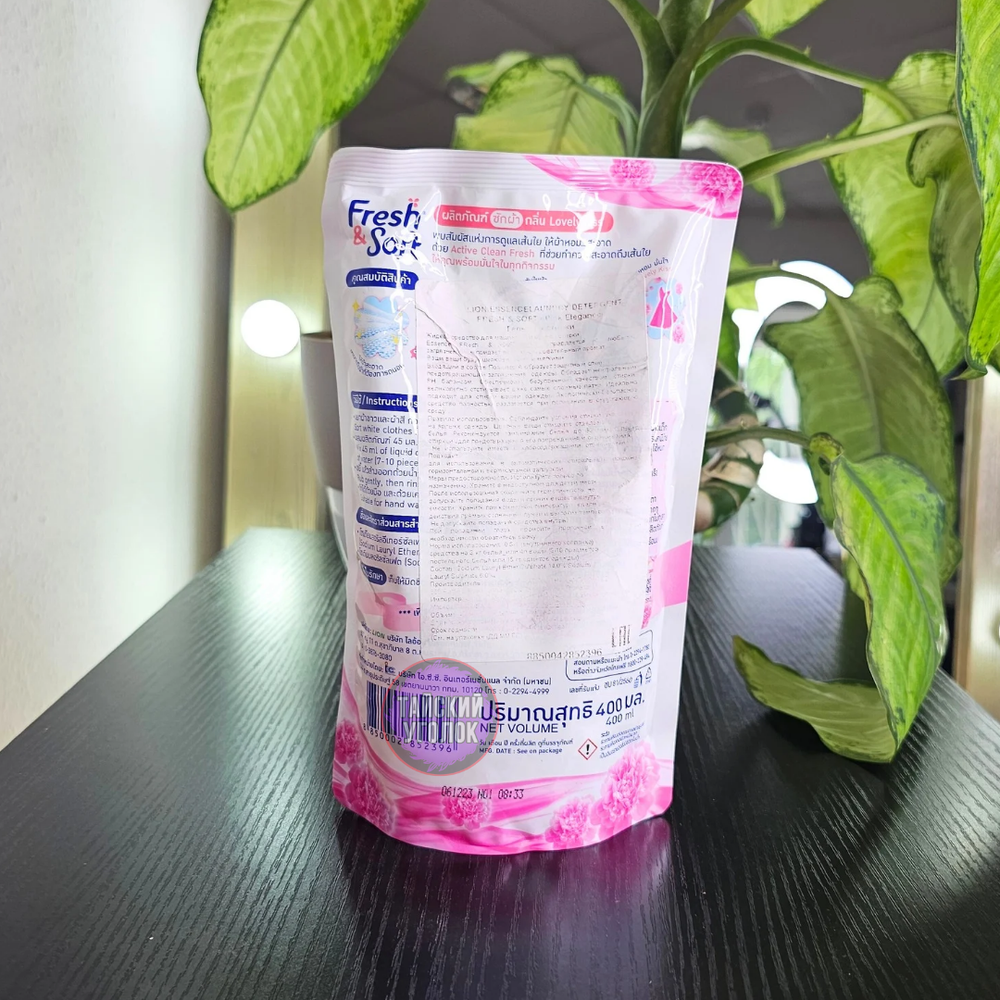 Жидкое средство для стирки LION Fresh and Soft Lovely Kiss (розовый) 400 мл